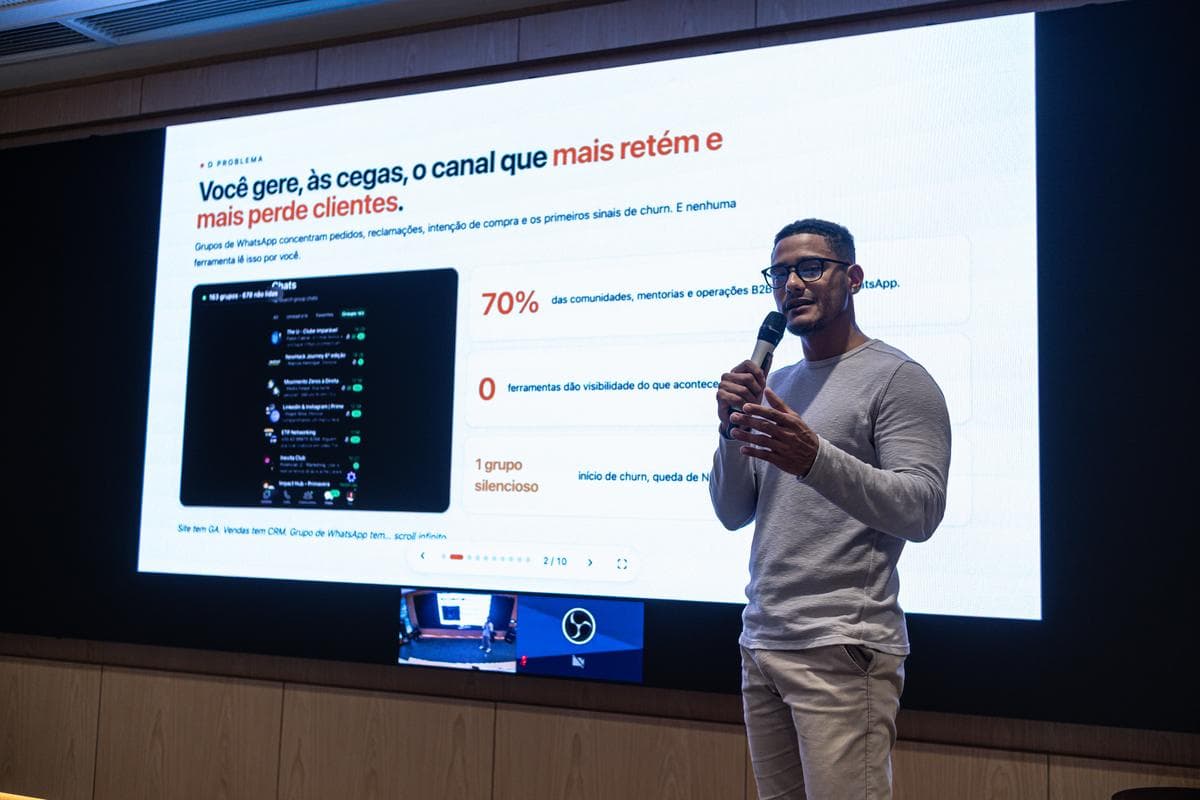 Apresentação da NewHack em evento