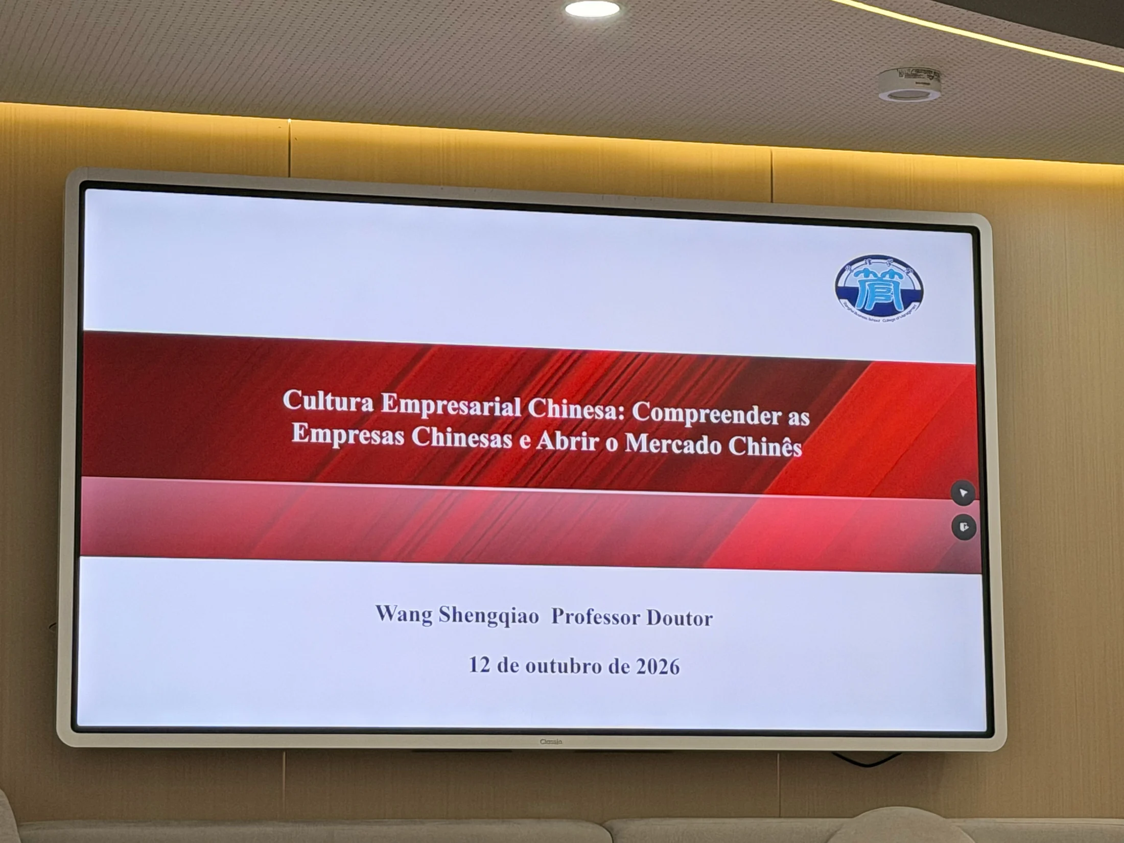 Aula de Wang Shengqiao sobre cultura empresarial chinesa e acesso ao mercado chinês.