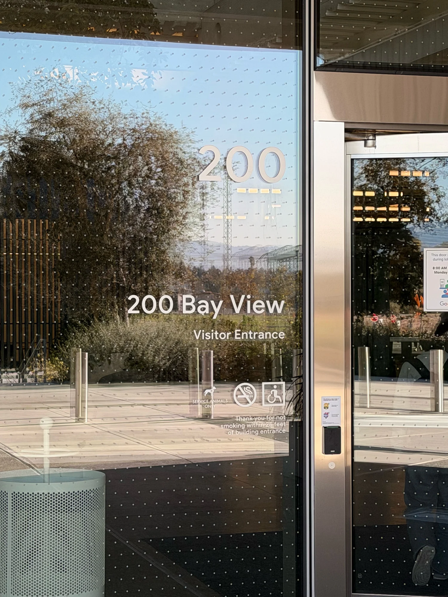Registro 2 da visita ao Google em Bay View, Mountain View