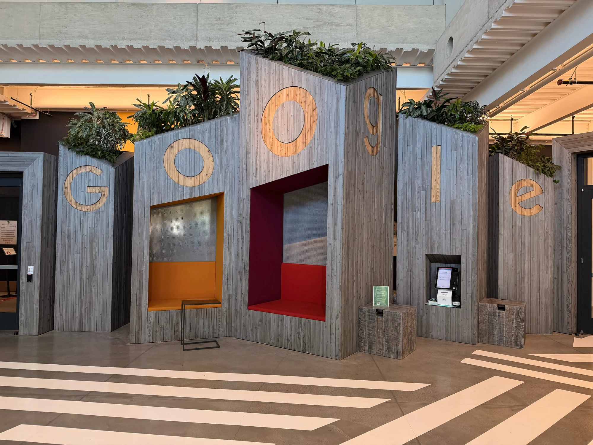 Registro 30 da visita ao Google em Bay View, Mountain View