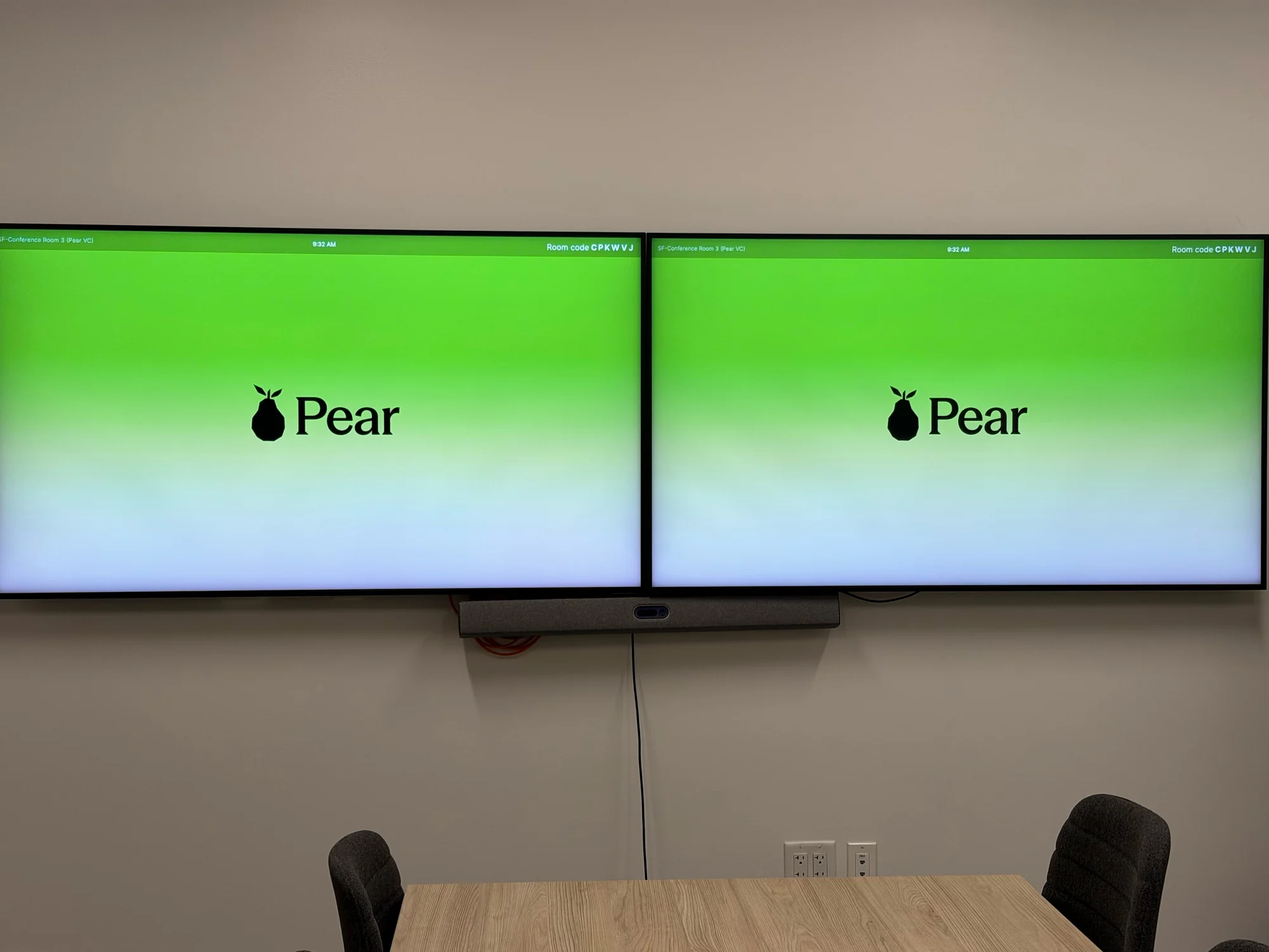 Registro 9 da visita à Hexagon e ao Milo na Pear VC em Pear VC, San Francisco