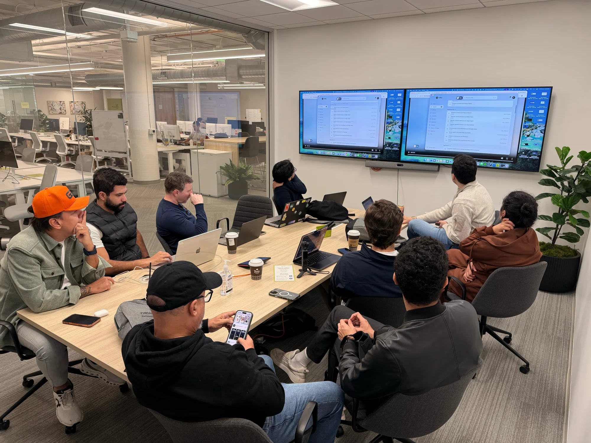 Registro 4 da visita à Hexagon e ao Milo na Pear VC em Pear VC, San Francisco