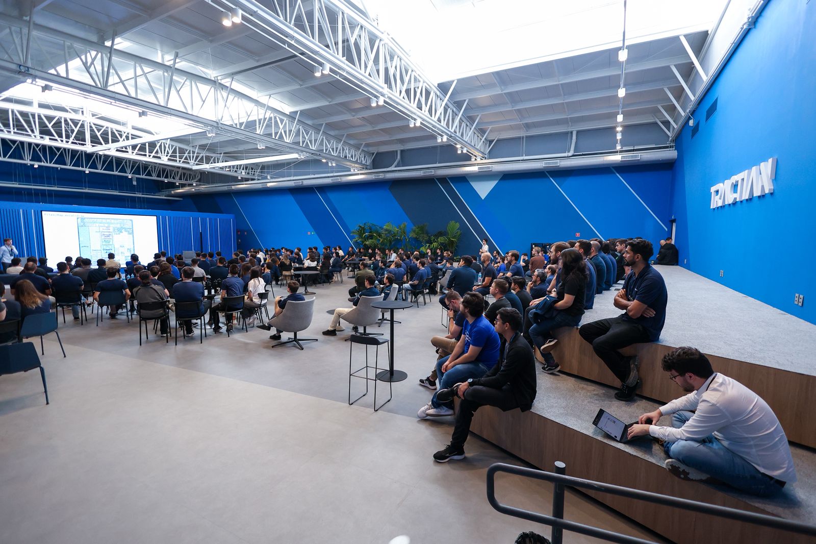 WhatsApp Image 2025-09-30 at 16.16.07